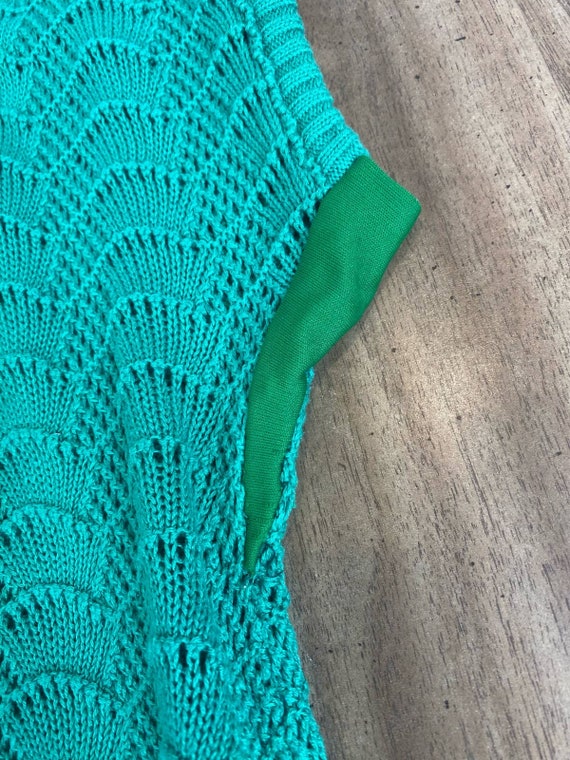 Vintage 1980s Green Scalloped 100% Cotton Knit Sw… - image 4