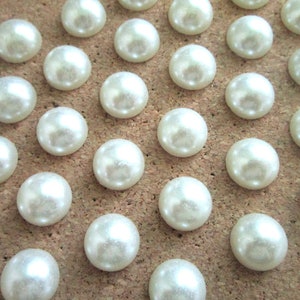 Pearl Pushpins, 20 Pretty Thumbtacks, Ivory Pearl Push Pin, Pretty Cubicle Decor, Office Supplies, Wedding Decor