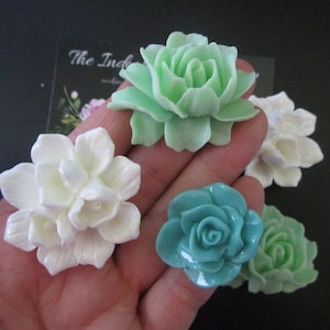 Fridge Magnets, 6 Large Flower Magnets, Mint Green, White and Teal, Cubicle Decor, Office Decor, Locker Magnets