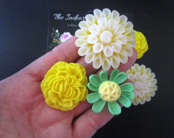 Flower Magnets, 6 Large Refrigerator Magnets, Yellow and Green, Fridge Magnet, Cubicle Decor, Office Decor