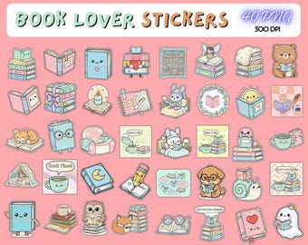 Puede incluir: Un conjunto de 40 pegatinas PNG con temática de amantes de los libros. Las pegatinas presentan varias ilustraciones de libros, animales leyendo y objetos relacionados en un estilo de dibujos animados. La paleta de colores incluye tonos pastel de rosa, azul y amarillo.