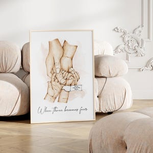 Arte de pared con familia tomada de la mano / Regalo para nuevos padres / Arte de pared con manos de mamá, papá y bebé / Arte de anuncio para bebé / Póster Cuando tres se convierten en cuatro