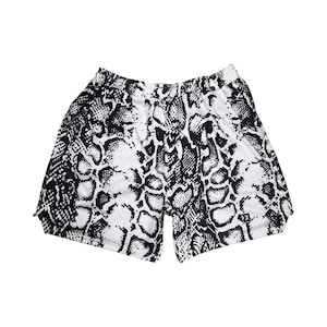 Weiße Basketballshorts aus Mesh mit Schlangenmuster