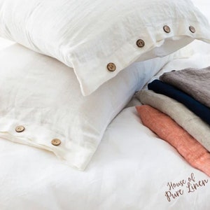 Linen PILLOW CASE with cocoa buttons / linen pillow cover / linen pillow / linen pillow cover 20x36 / linen pillow sham /