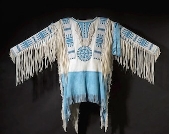 Camisa unisex de estilo nativo americano hecha a mano en piel de gamuza beige para ceremonias y powwows - Unisex