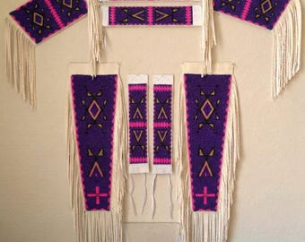 手刺繍のネイティブアメリカンスタイルのパウワウ衣装セット｜レギンス、アームバンド、サイドドロップのフルセット