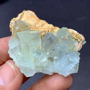aglomerado de água-marinha azul combina espécime de moscovita, água-marinha natural, presente de aniversário, presentes de aniversário, pedras preciosas, amor, pedras preciosas no atacado, faça você mesmo