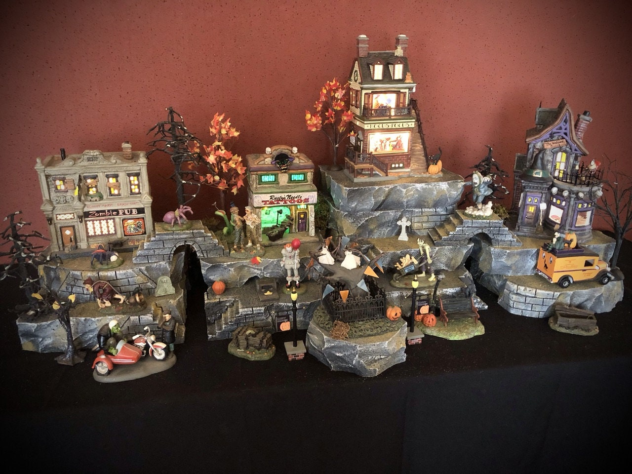 Set of 10 Individual Display Platforms + 2 Bridges (Houses NOT Included) for Dept 56/Lemax Villages - In 5 Colors for Christmas or Halloween