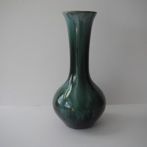 Vintage Blue Mountain Pottery Canada Vase Green Black Drip Glaze 8.5&quot; Tall