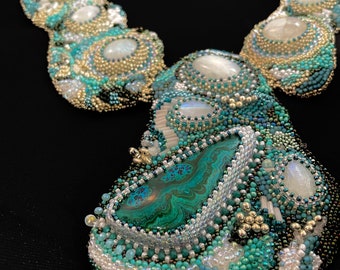 Malachite Under Moon Stones