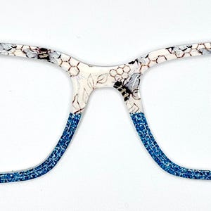 Women&#39;s Turquoise Bee magnetic eyewear toppers for glasses such as Pair.