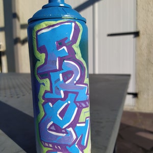 Graffiti tag spray -  France