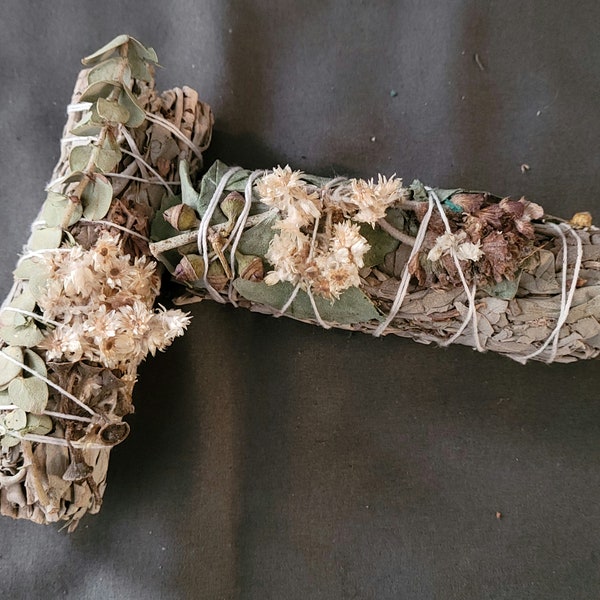 White Sage Eucalyptus & Calendula Smudge Stick 4 inch, Cleansing, Protection, New Age, Metaphysical