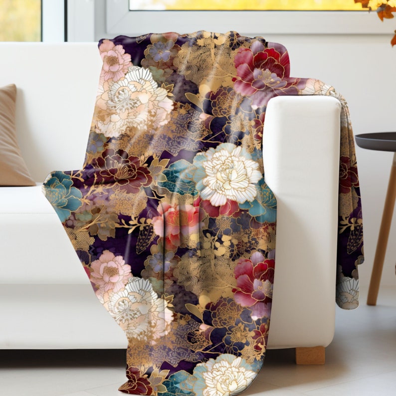 Chiyogami Floral Blanket – Japanese Decor Throw, Fleece Sherpa Throw for Mom, Asian Inspired Home Gift, Asian Floral Blanket image 2