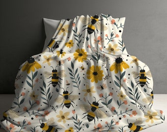Bee decor, Bee themed room, Bee blanket, Summer throw blanket, Summer home decor, housewarming gift, gift for her, fleece blanket