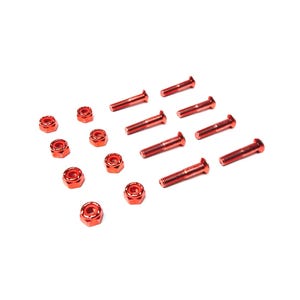 以下が含まれることがあります： 白い背景に配置された赤い金属製のボルトとナットの詰め合わせ。ボルトはねじ付きシャフトと丸みを帯びた頭を持っています。ナットは六角形で、お揃いの赤い仕上げが施されています。建設または修理用のハードウェア。