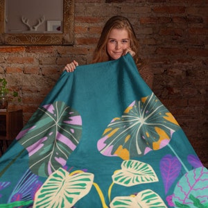 Tropical Leaves Throw Blanket / Tropic Leaves Home Decor Unique Gifts Soft Blanket Colorful Leaves Monstera Green Housewarming bedspread