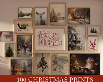 Puede incluir: Una colección de impresiones navideñas enmarcadas, que incluyen imágenes de Papá Noel, ciervos, paisajes nevados y decoraciones festivas. Las impresiones están dispuestas en una pared, con el texto "100 CHRISTMAS PRINTS" en la parte inferior.