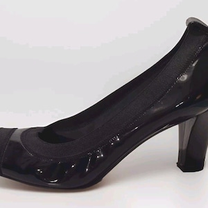 Stuart Weitzman Pumps Heels Womens 7.5 Black Patent Leather Cap Toe Career
