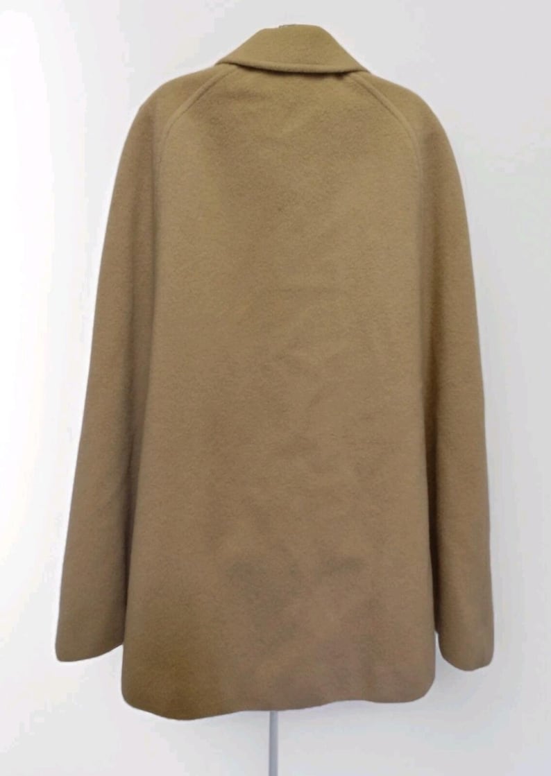 VTG 70s Pendleton 100% Virgin Wool Camel Cape Coat Arm Slits Satin Lined Sz 14 image 4
