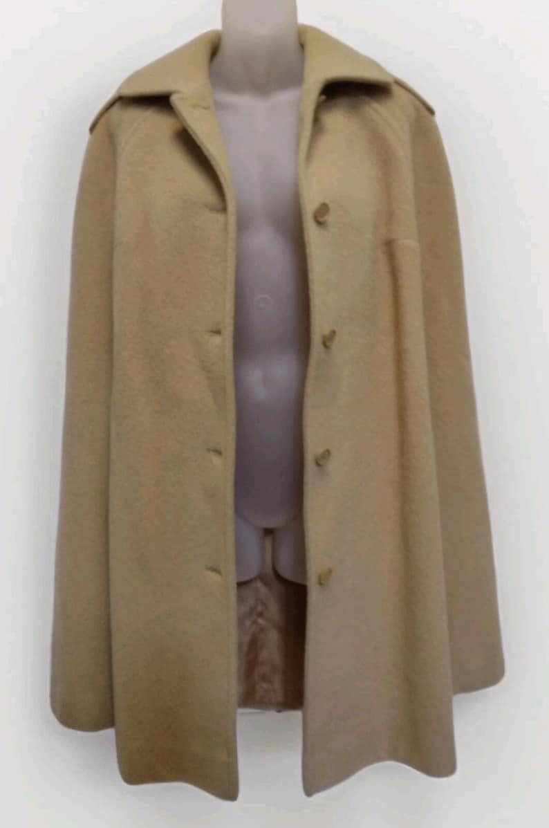 VTG 70s Pendleton 100% Virgin Wool Camel Cape Coat Arm Slits Satin Lined Sz 14 image 6