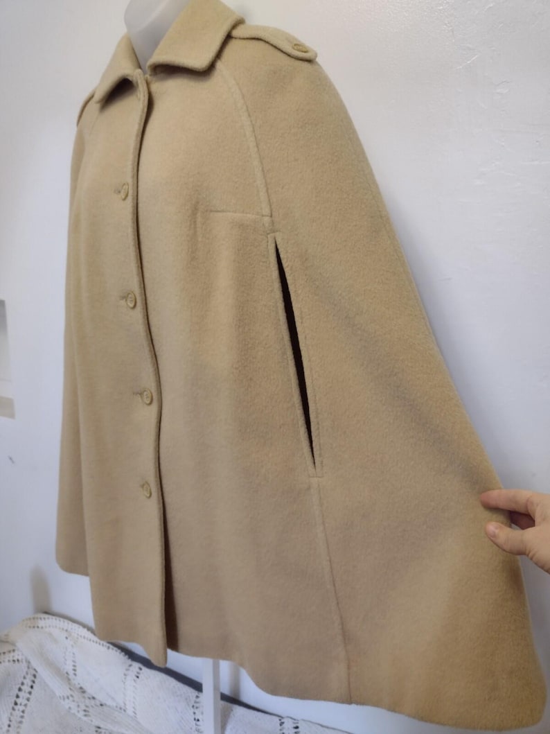 VTG 70s Pendleton 100% Virgin Wool Camel Cape Coat Arm Slits Satin Lined Sz 14 image 2