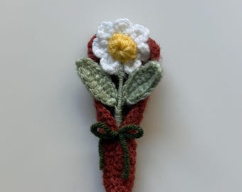 Mini Crochet Daisy Bouquet – Handmade Flower, Forever Flower Gift, Small Crochet Floral Decor, 4.5 Inch Daisy