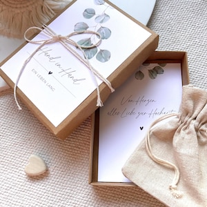 Geldgeschenk zur Hochzeit | Geschenkbox | personalisierbar | mit Leinensäckchen & Garn | Hochzeitsgeschenk | Eukalyptus (Nr. 503-02)