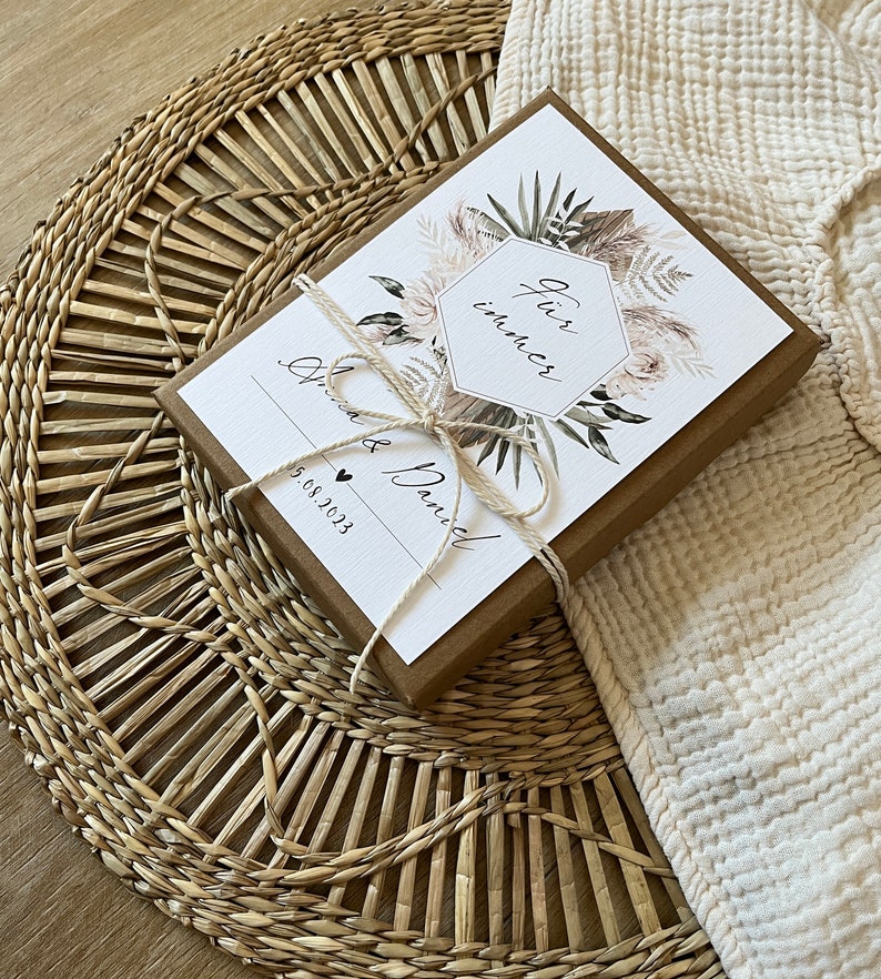 Geldgeschenk zur Hochzeit Geschenkbox Personalisierte Karte aus Leinenkarton mit Leinensäckchen und Garn Hochzeitsgeschenk Boho image 7