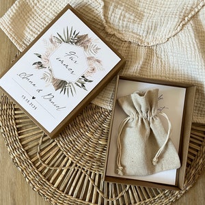 Geldgeschenk zur Hochzeit Geschenkbox Personalisierte Karte aus Leinenkarton mit Leinensäckchen und Garn Hochzeitsgeschenk Boho image 1