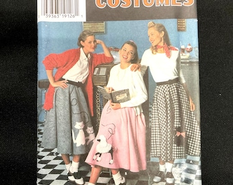 Simplicity 7214 Sewing Pattern Women's 50's Poodle Circle Skirt