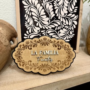 Custom Papel Picado Talavera Style Family Sign | Mexican Home Decor, Bienvenidos Personalized Wood Sign |Christmas gifts, regalos navideños bild 2