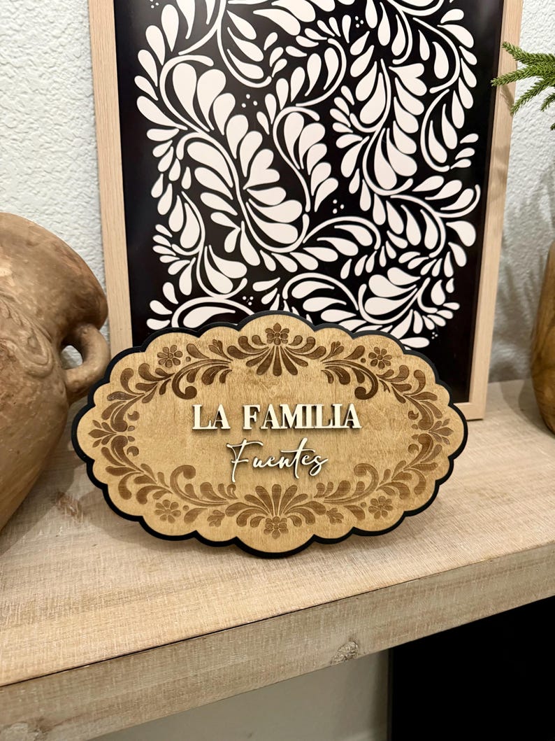 Custom Papel Picado Talavera Style Family Sign | Mexican Home Decor, Bienvenidos Personalized Wood Sign |Christmas gifts, regalos navideños bild 2