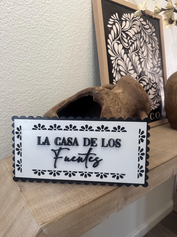 Custom Papel Picado Style Family Name Sign | Mexican Home Decor, Bienvenidos Personalized Wood Sign | Christmas gifts | regalos navideños