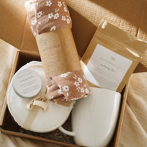 Herbal Nursing Mama Gift Box | Postpartum Care, Baby Shower Gift, Organic Tea, Balm