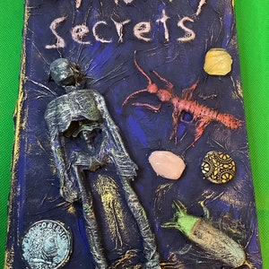 Halloween book Decorations: Mummy secrets
