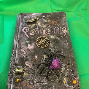 Halloween book Decorations: Mummy secrets