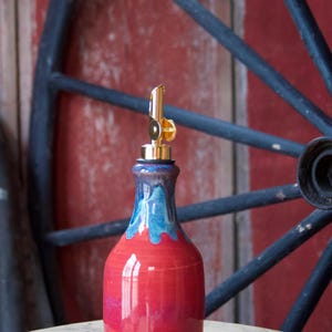 Ceramic Handmade Oil Bottle, Housewarming Gift, Olive Oil Bottle, Oil Cruet, Functional and Stylish Kitchen Décor