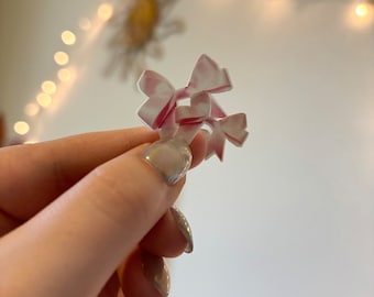 dainty bow stickers!