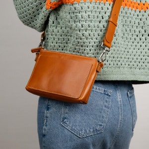 Damen Leder Geldbörse, Damen Crossbody Bag, Leder Mini Crossbody Bag, Clutch, Minimalistische kleine Ledertasche, Sommertasche, Geschenk für Mama