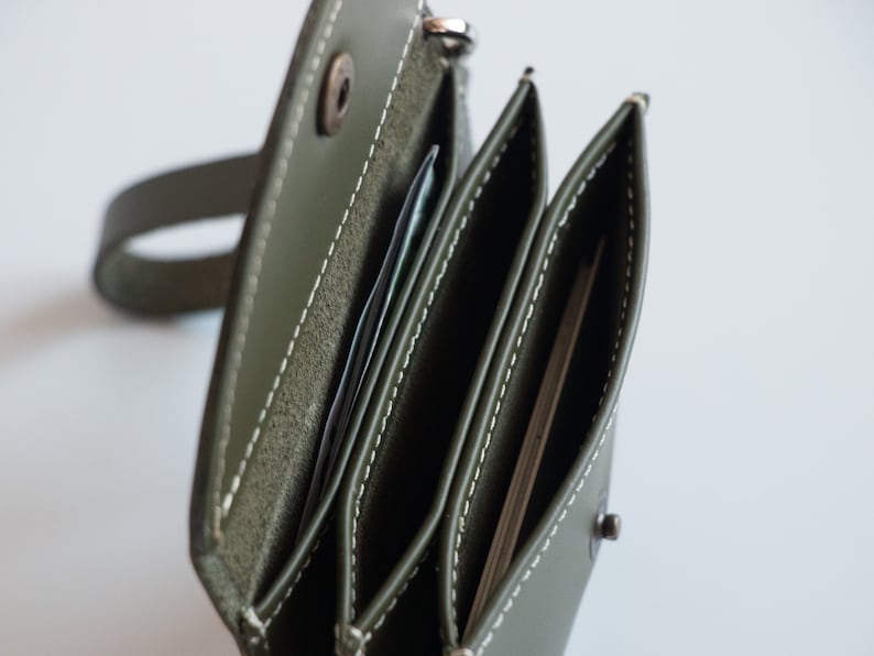 Leder Geldbeutel & Kartenetui Minimalistische Damen Geldbörse Niedliche Brieftasche für Frauen Leder Armband Geldbörse Geschenk für Sie Bild 3