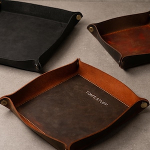 Personalized Leather Catchall Tray, Personalized Desk Valet Tray, 3rd Anniversary Gift, Desk Organizer, Groomsmen Gift, Gift for Him