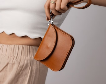 Handmade Women's Leather Wallet – Small Wristlet Purse