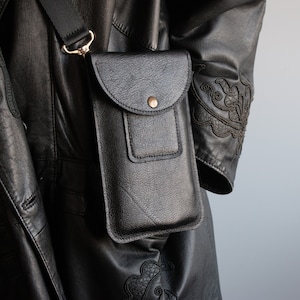 Minimalistische Leder-Handytasche Leder-Umhängetasche für iPhone 14 Pro Smartphone-Tasche einfache Leder-Umhängetasche Bild 2