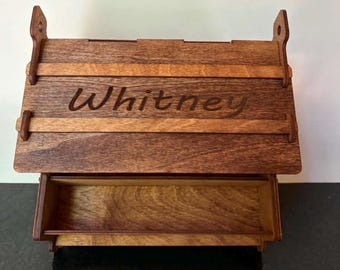 Personalized Wooden Birdhouse | Custom Family Name Garden Décor, Ready to Hang