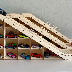 1:18 Scale Diecast Display Ramps (10-Pack) | Modlistic Model Car Accessories