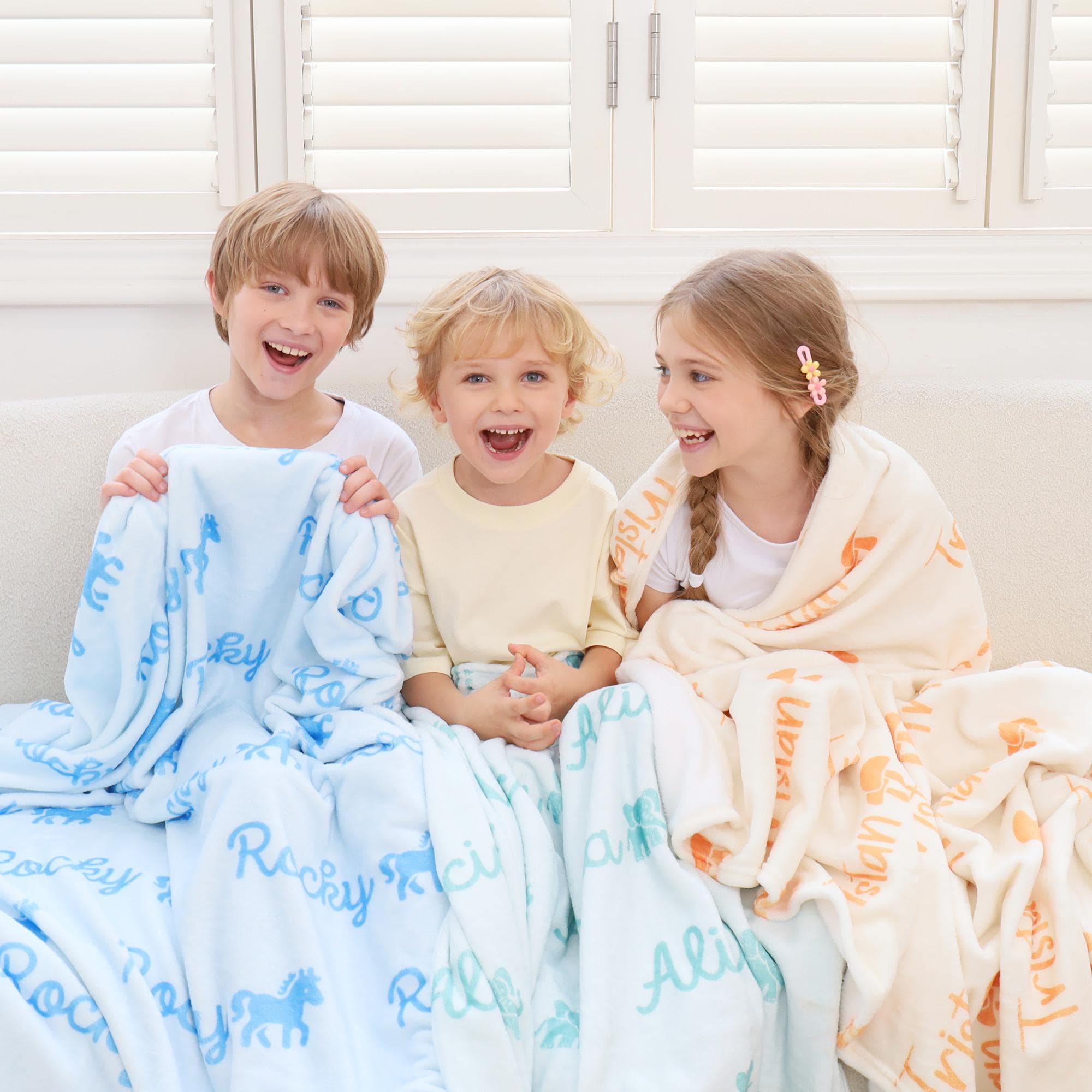 Personalized Name Blanket for Boys/Girls, Custom Baby Blanket with Hearts, Minky Newborn Blanket, Girl Blanket Gift, Custom Birthday Gift