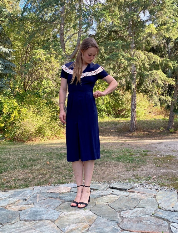 Navy blue dress with collar 2025