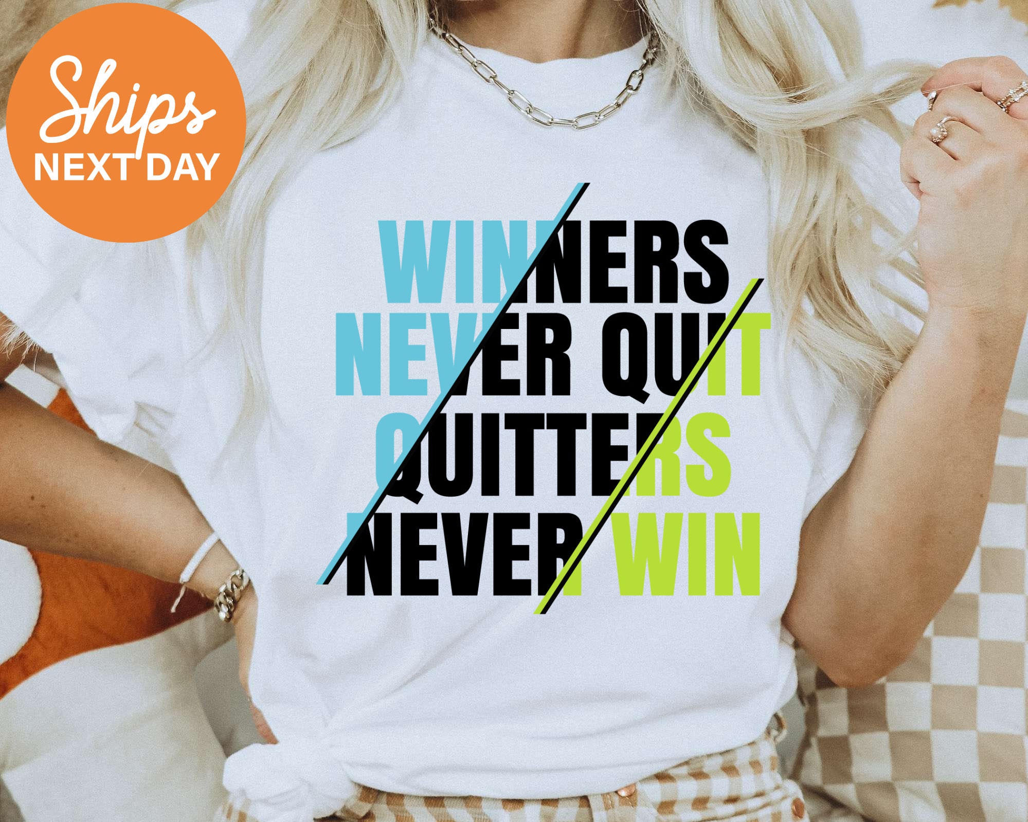 【格安SALEスタート】 UPDT WINNERS NEVER QUIT. T-shirt Tシャツ/カットソー(半袖/袖なし) - www