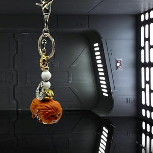 Custom Star Wars Keychain: Personalized Galaxy Gift for Fans